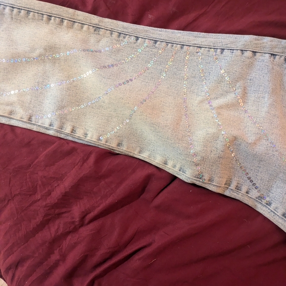 Designer Jeans - Picture 7 of 8